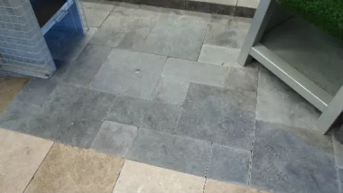 Vinas Gezoet Getrommeld Hardsteen