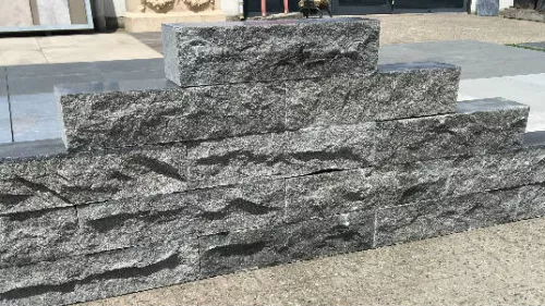 Stones4u Stapelblok basalto 2 zijde natuurruw 1 lange zijde gezoet (758863)